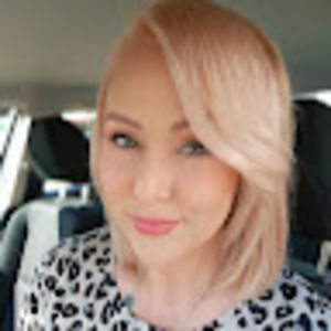 Meet your Posher, Simone